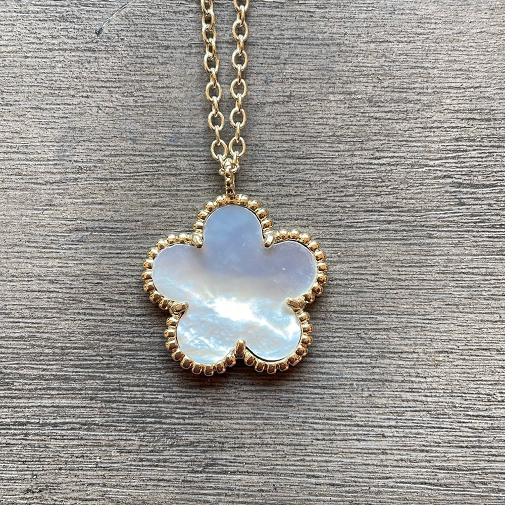 Clover Mother of Pearl Statement Necklace